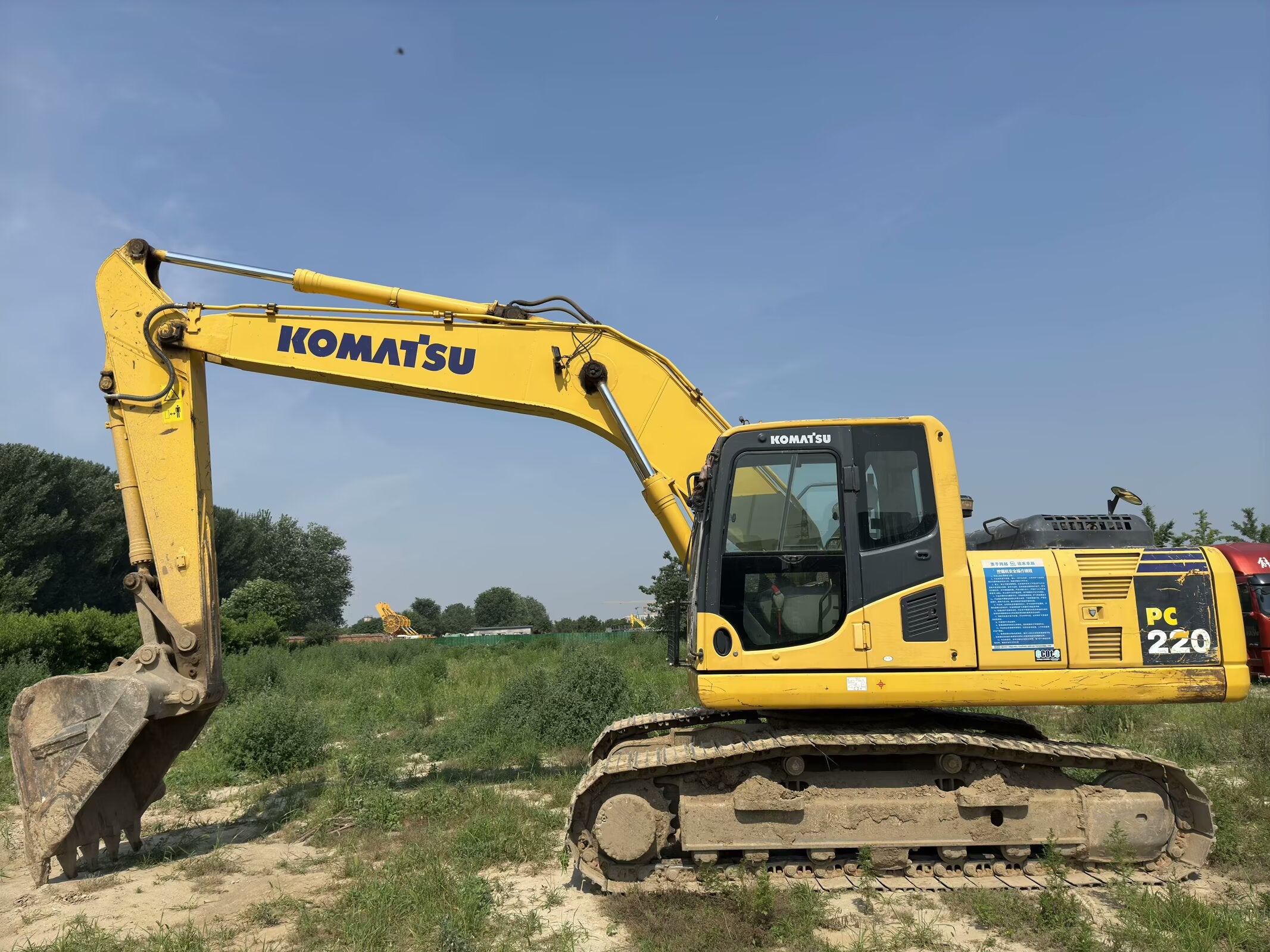 Komatsu PC200-8M0