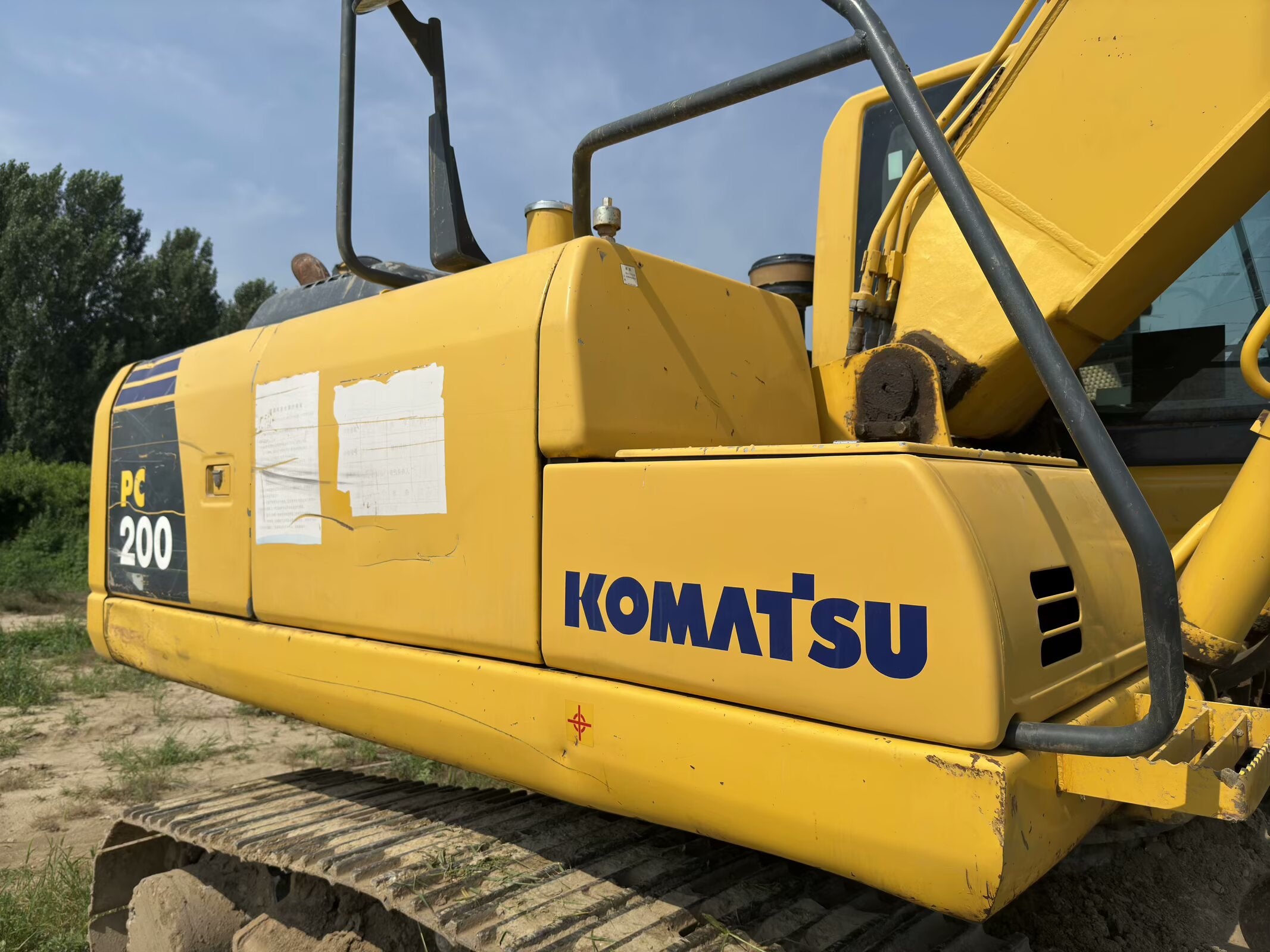 Komatsu PC200-8M0