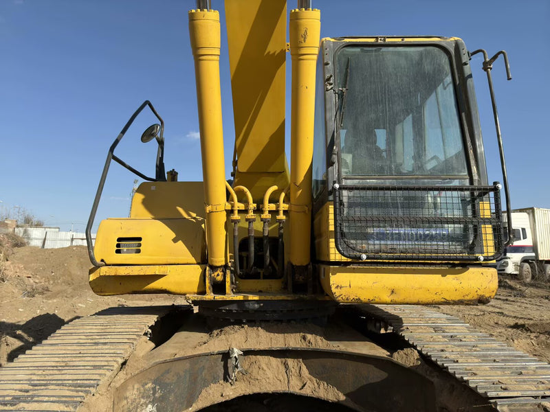 Used Komatsu PC220