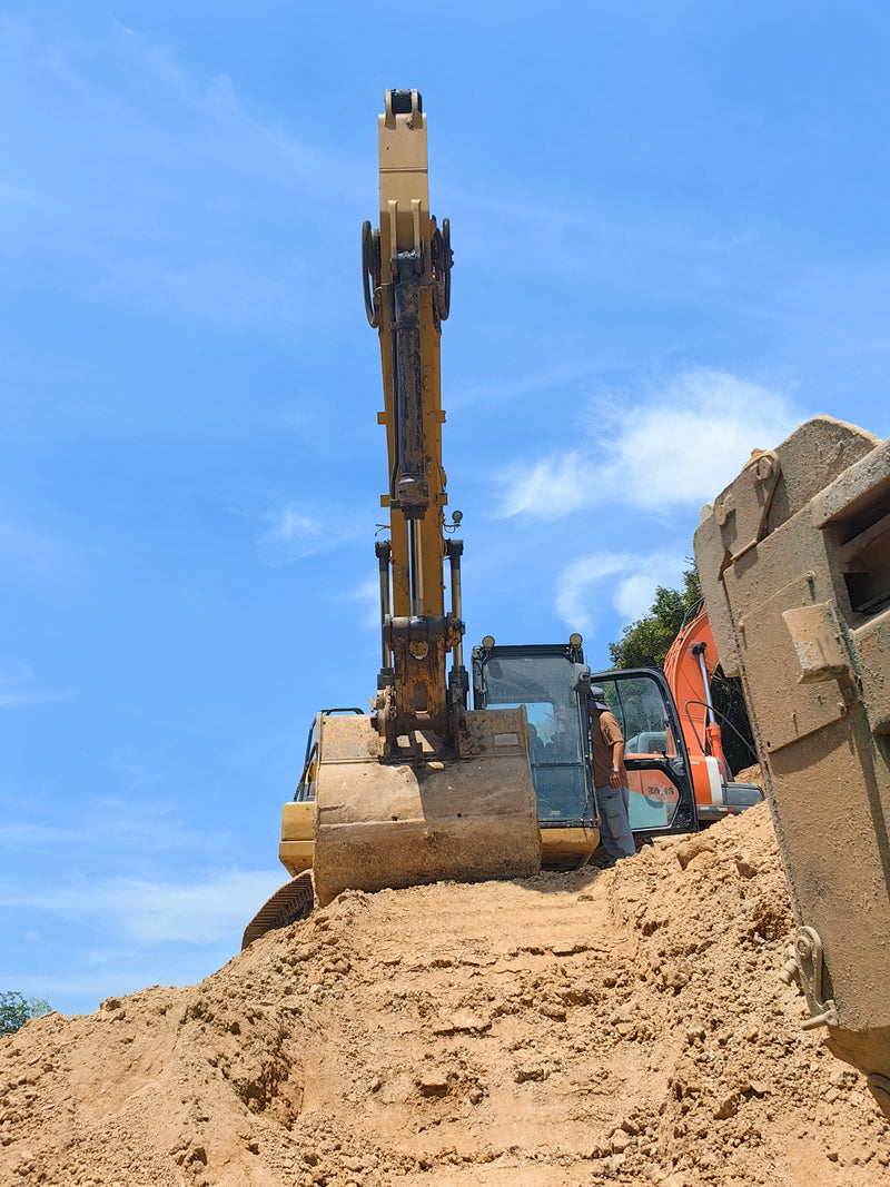 Used Cat 326