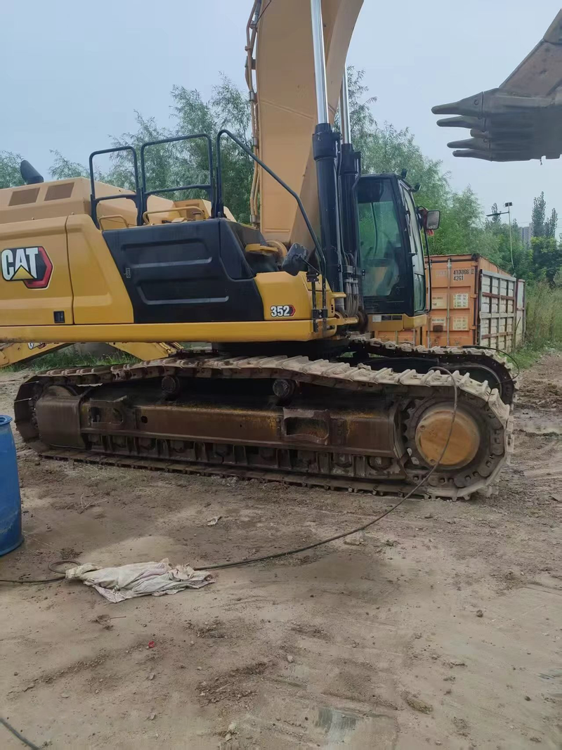 Used Cat 352