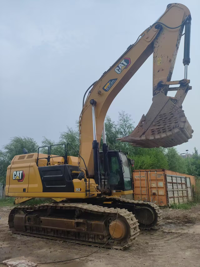 Used Cat 352