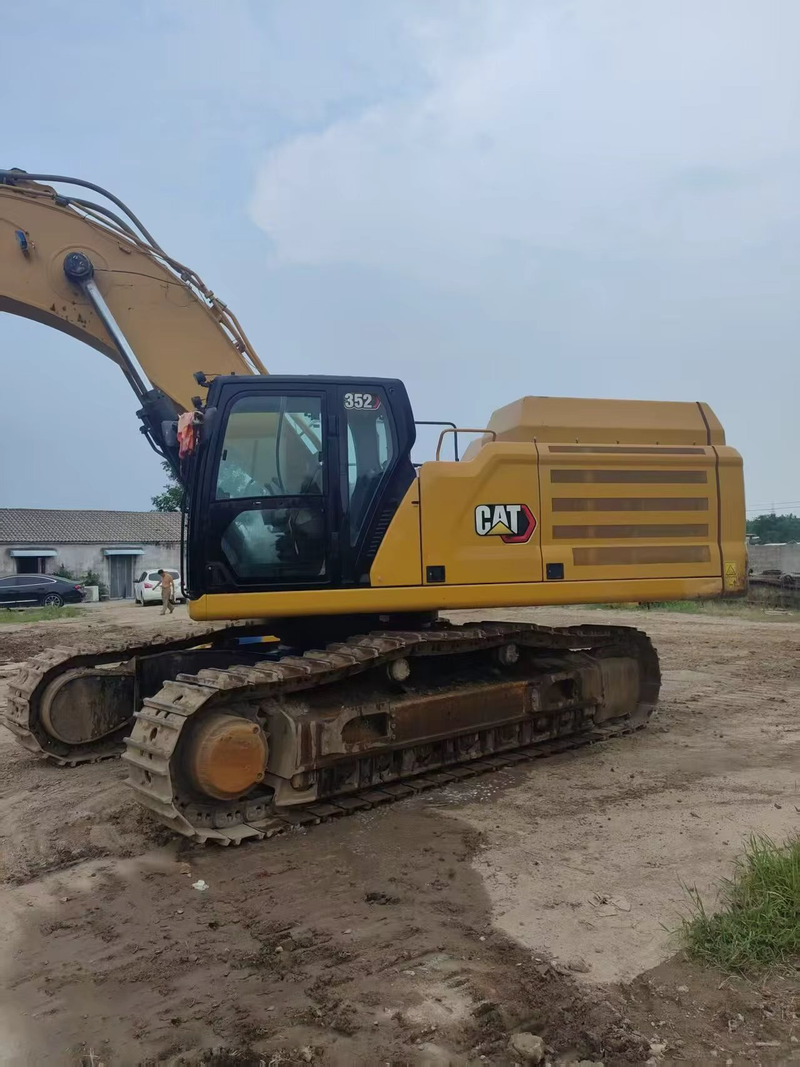 Used Cat 352