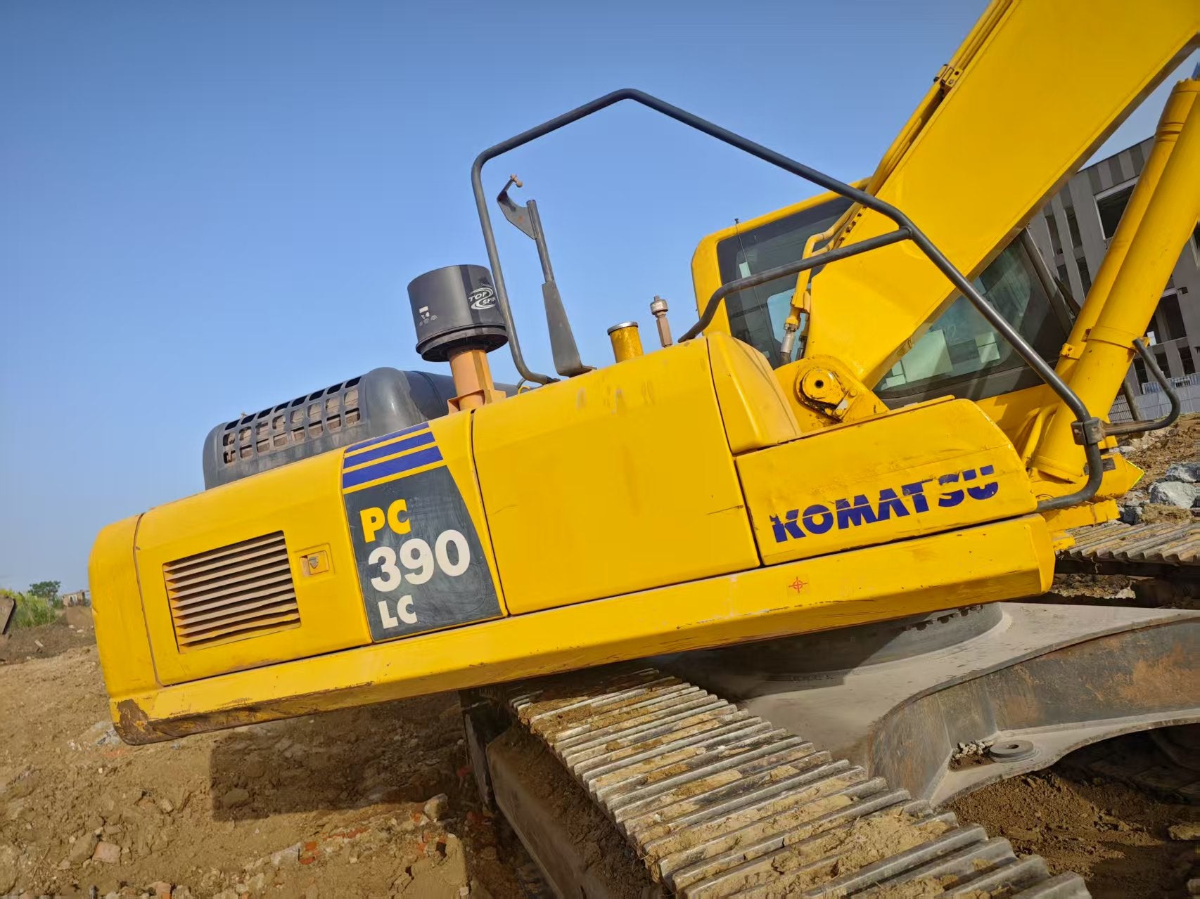 Komatsu PC390LC
