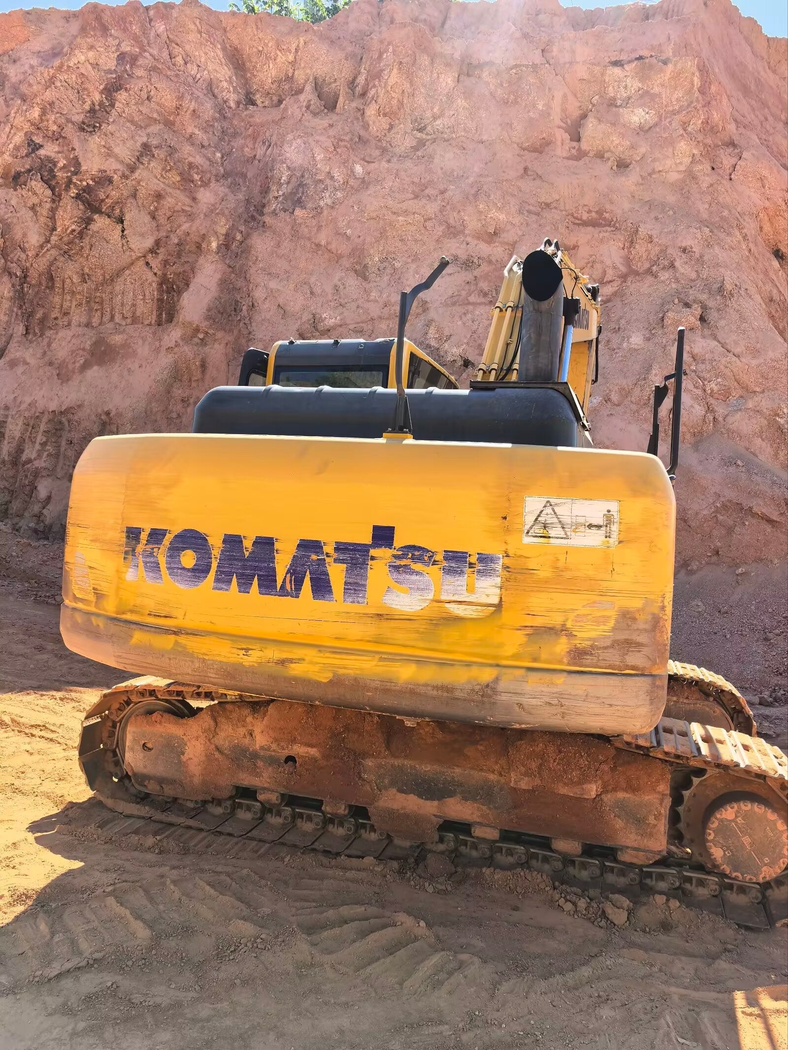Komatsu PC200-8M0