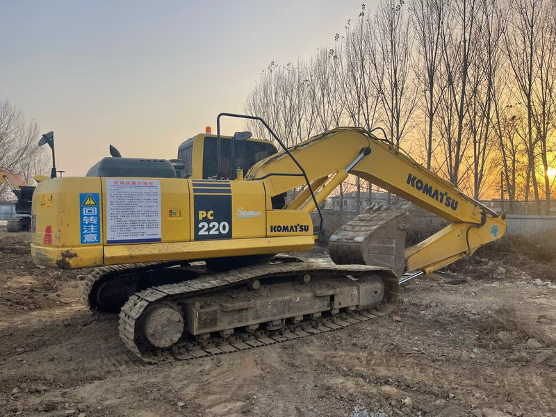 Used Komatsu PC220