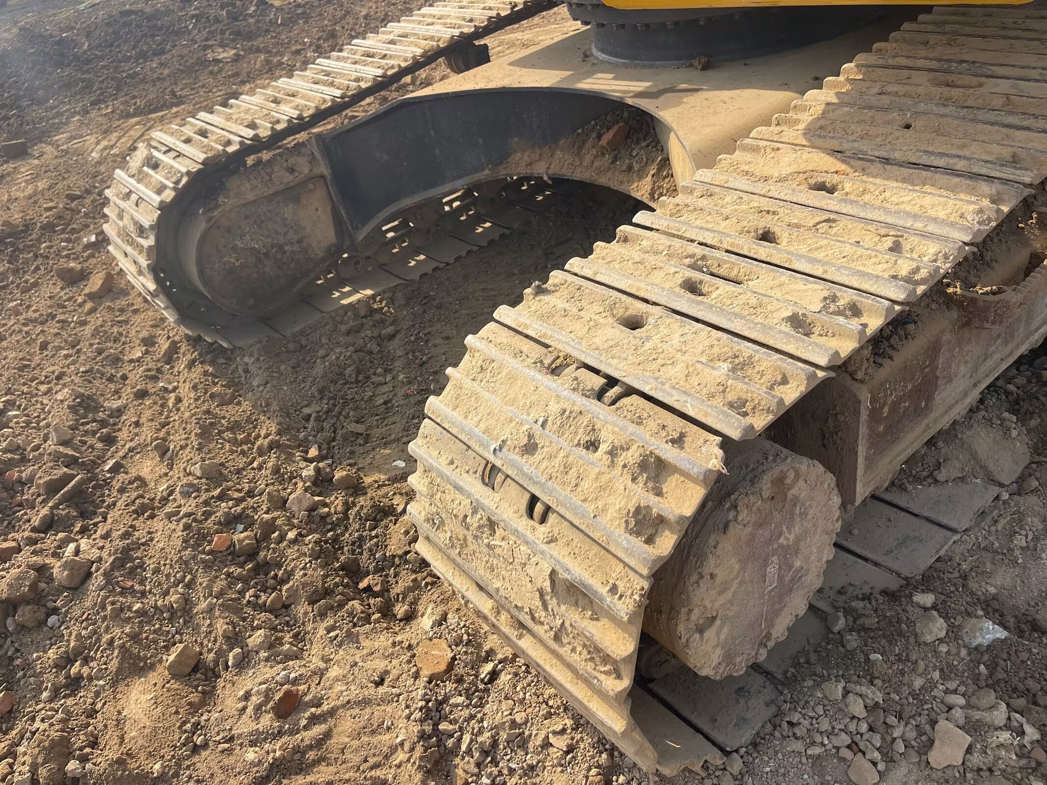 Used Komatsu PC220