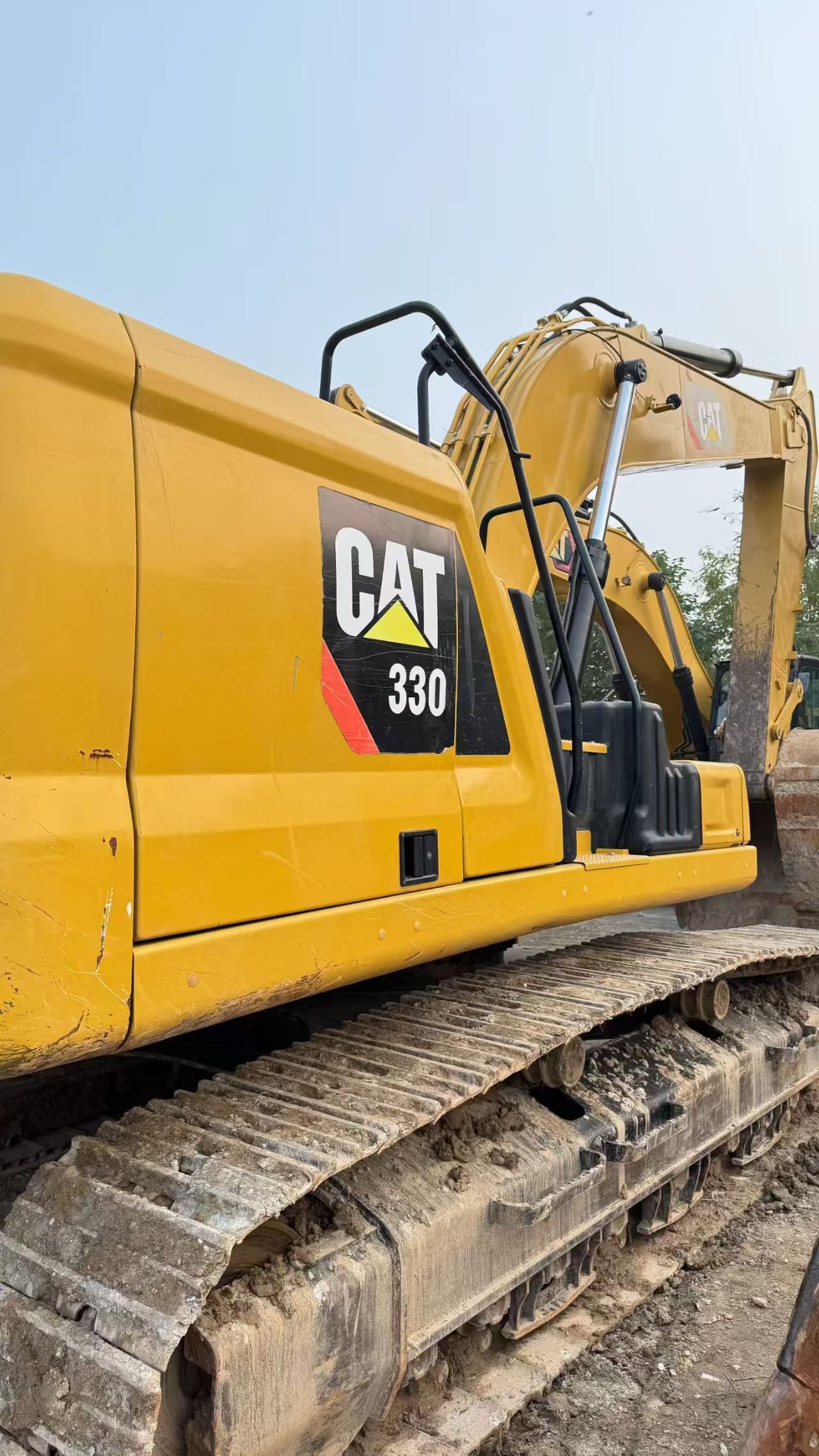CAT 330
