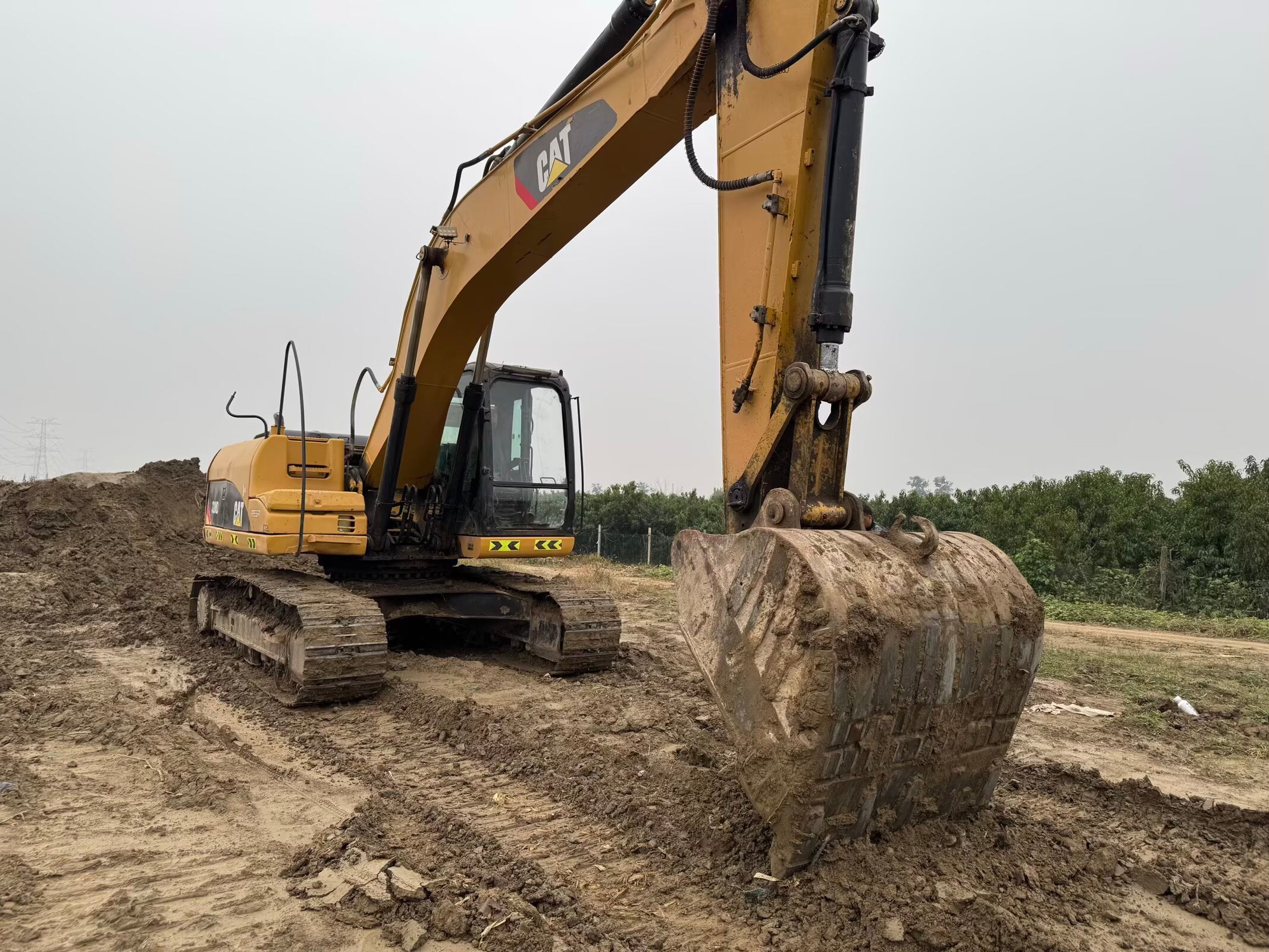 CAT 320D