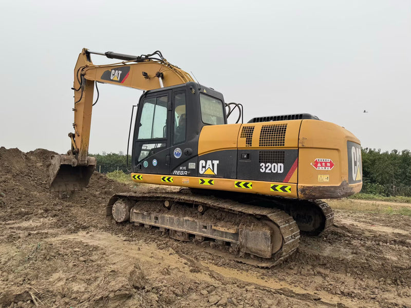 CAT 320D