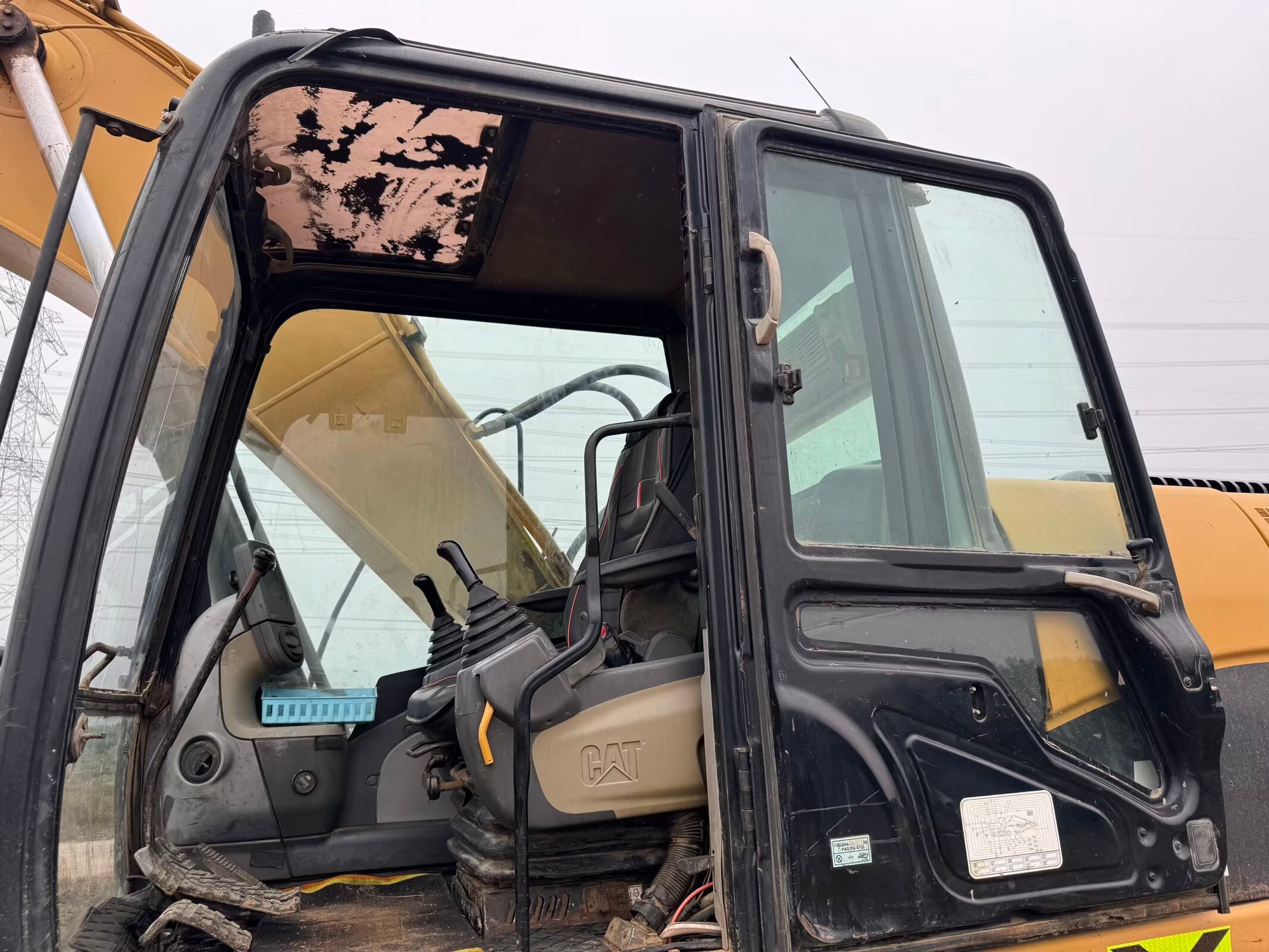 CAT 320D