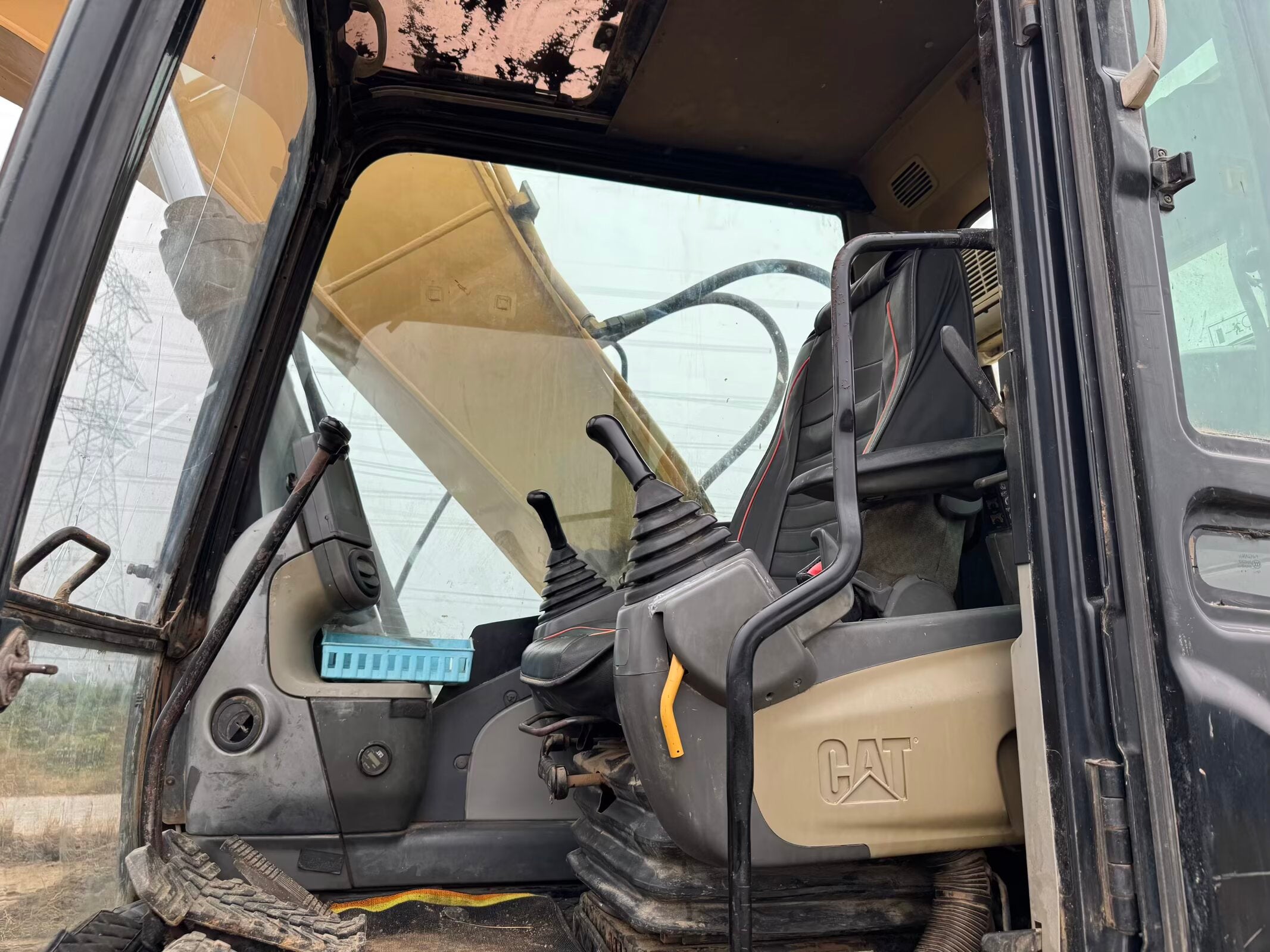 CAT 320D