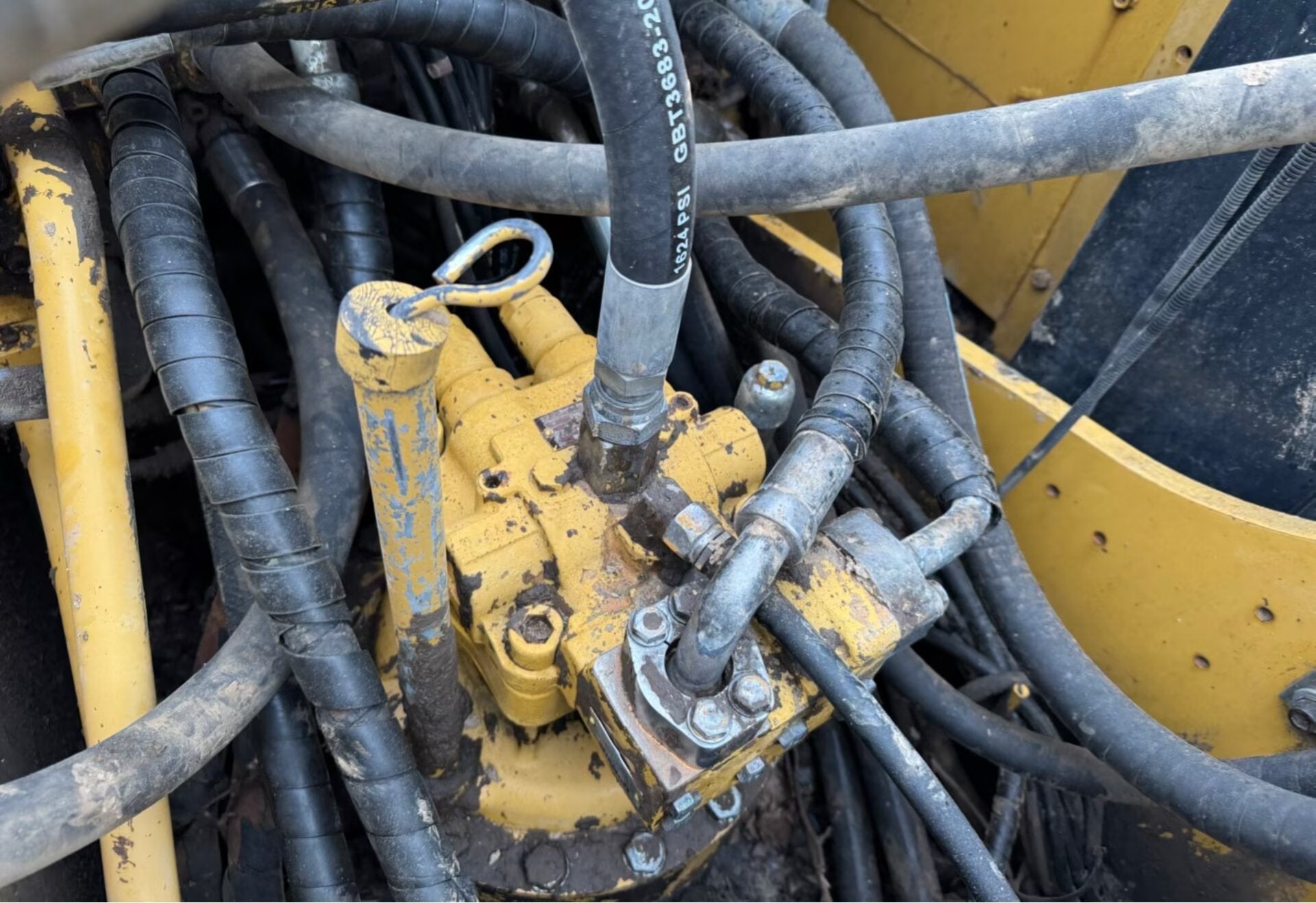CAT 320D